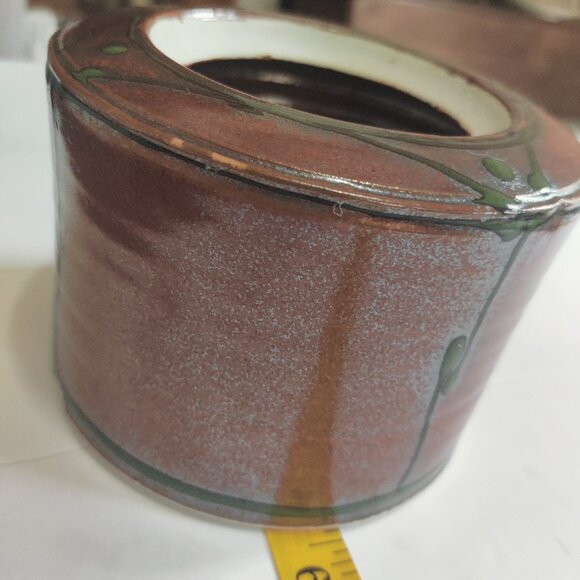 Pottery Biscuit Jar or pretty covered storage container, very glossy redware - Picture 5 of 9